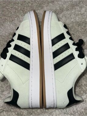 NEVER WORN Adidas Campus Suede mint green with Black Stripes